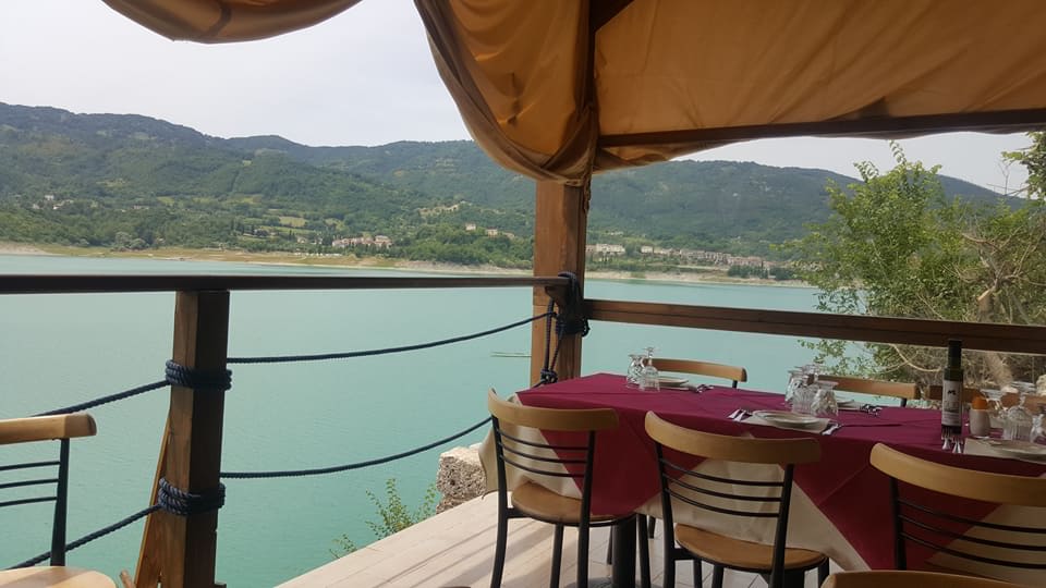 castel_di_tora_ristorante_langoletto_terrazza_panoramica